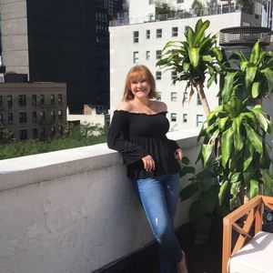 Meet your Posher, Jeanine